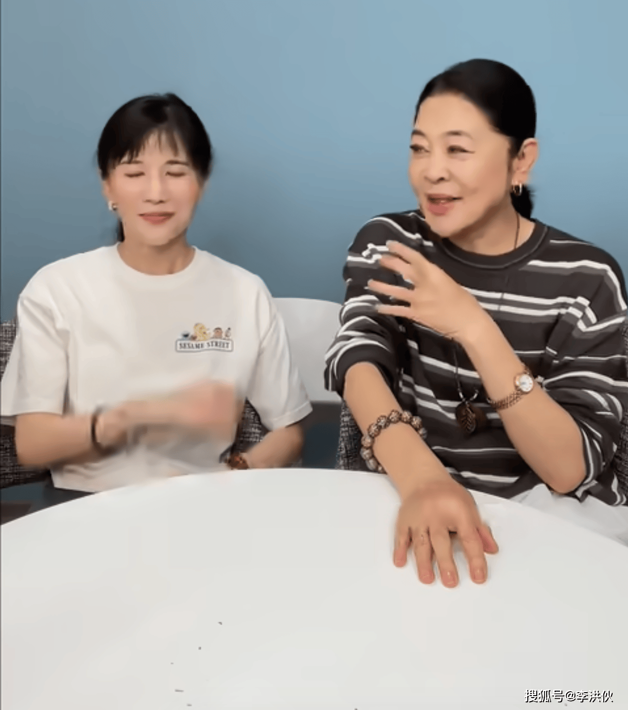 原创            倪萍直播间爆猛料，再提当年点破金鸡奖潜规则一事，大姐是真敢说