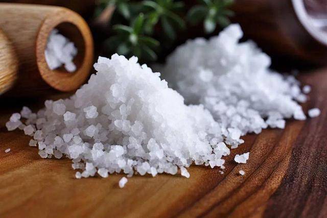 医生：如果长期不吃高盐食物，一段时间后，身体会出现5大变化！