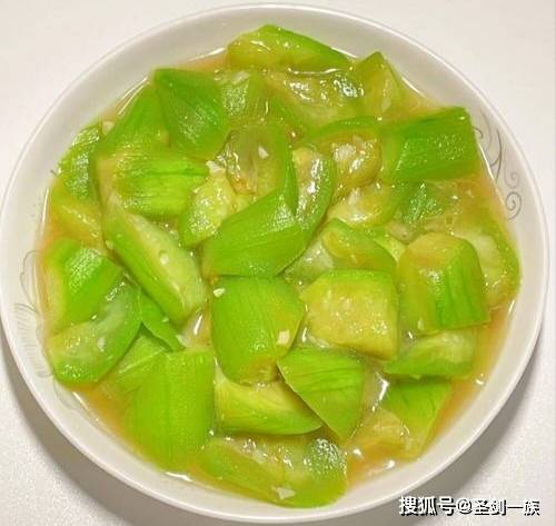 7月20号入伏，中老年别忘了吃8样，祛湿寒，健脾温阳