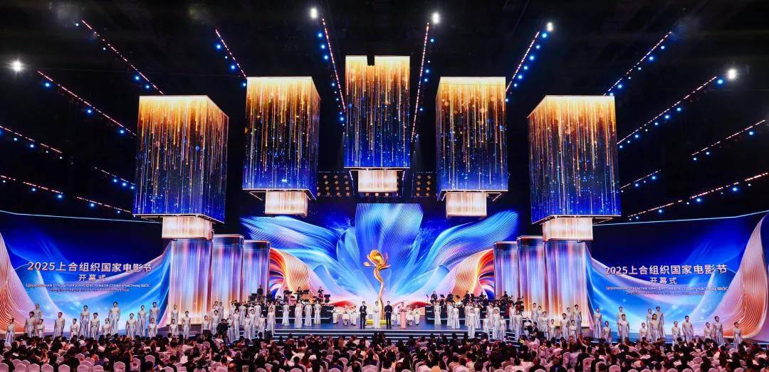 科技光影映上合风采，文化交融启文明新篇