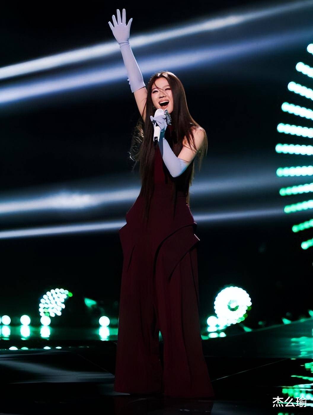 原创            白鹿蹭热点, 跑男遭遇滑铁卢, 彻底被打脸