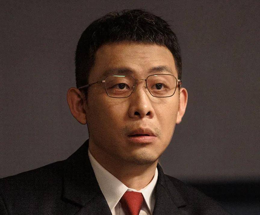 原创            《以法之名》烂尾风波升级！评论区沦陷网友喊话还钱，戏外更精彩