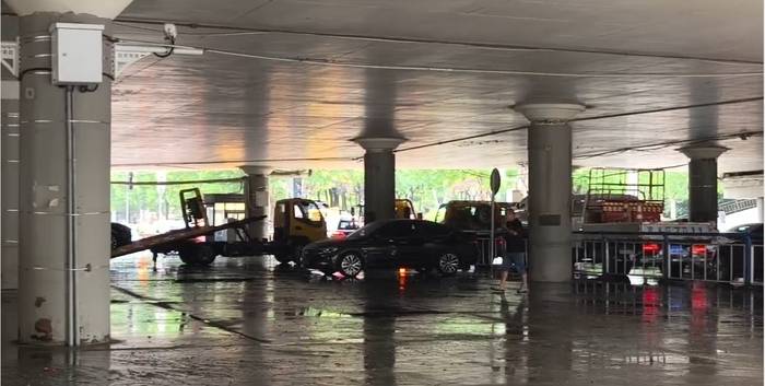 记者实地走访石家庄严重内涝路段，积水已排空，交通已恢复