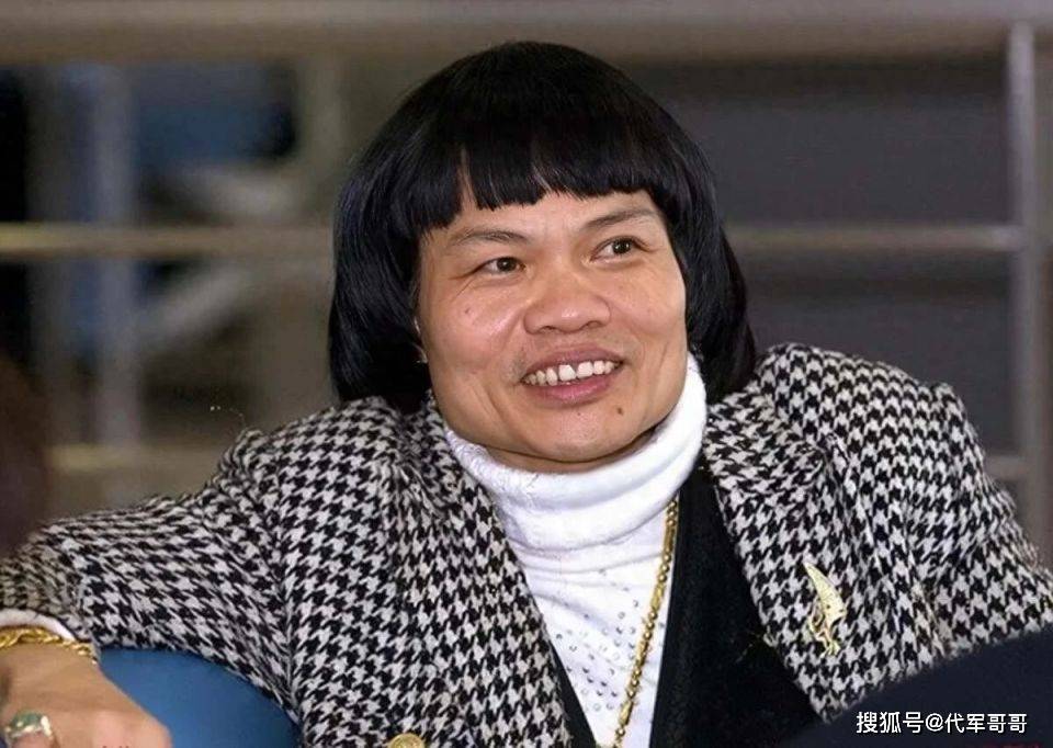 原创            突发！香港知名男星八两金被曝患癌，妻子透露仅剩几个月寿命