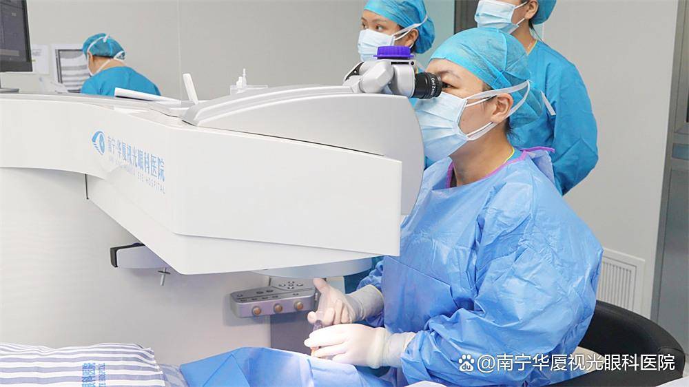 南宁近视手术对大学训练有影响吗？有！但不用太担心