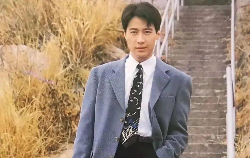 【2025.7.10】钟楚曦和侯雯元？周董入住某音？鹿晗演唱会？非科班素人？想问问黎明？小S签合同？