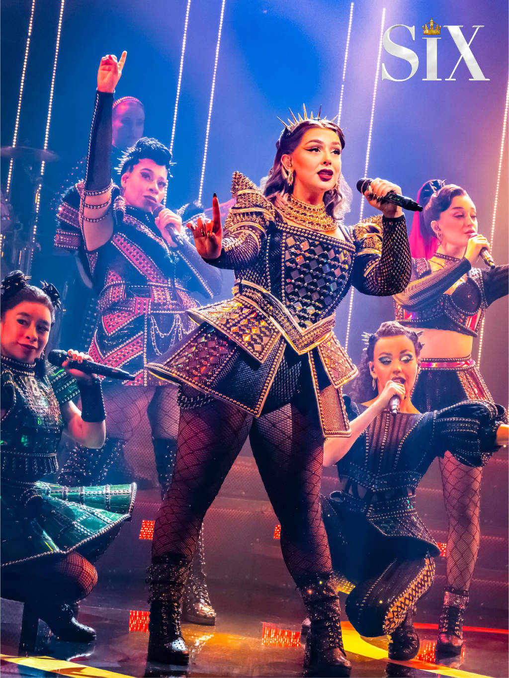 《SIX》上海首演收官，“紫色经济圈”拉动今夏文商旅消费