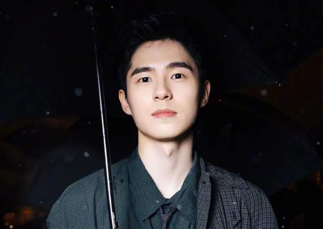 原创            狗仔曝周冬雨和刘昊然分手，深扒两人时间线，最后同框是剧组聚餐