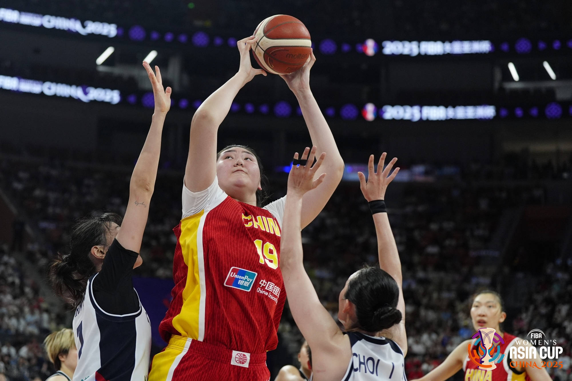 女篮亚洲杯-张子宇8中8韩旭18+12 中国擒韩国2连胜