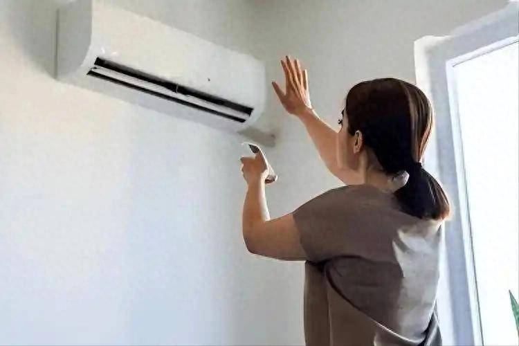 医生再三警告：在空调房里待满5小时的人，可能要面对这4种危害