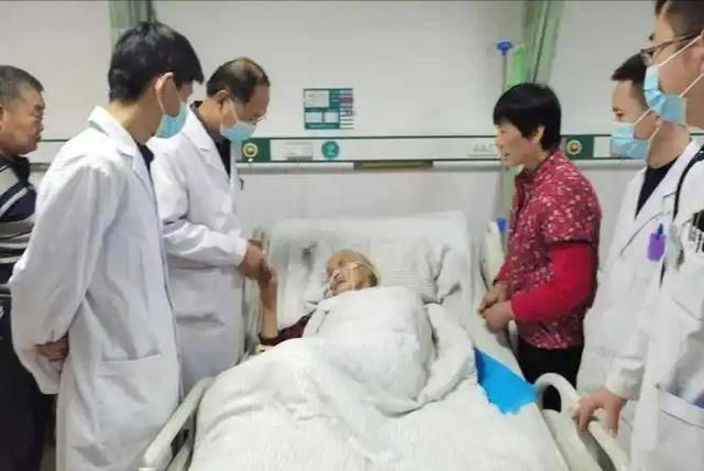 午睡脑梗的人越来越多！医生苦劝：不管多大年龄，午睡牢记4不做