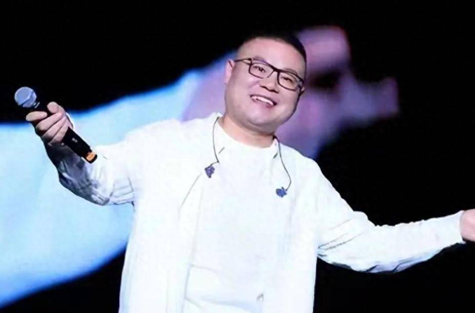 原创            直到看见郭德纲现身岳云鹏演唱会，才明白郭麒麟到底有多不受宠！