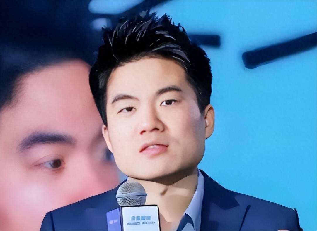 原创            又来了！董宇辉深夜上播，22万人守护，一句话显得有点虚了