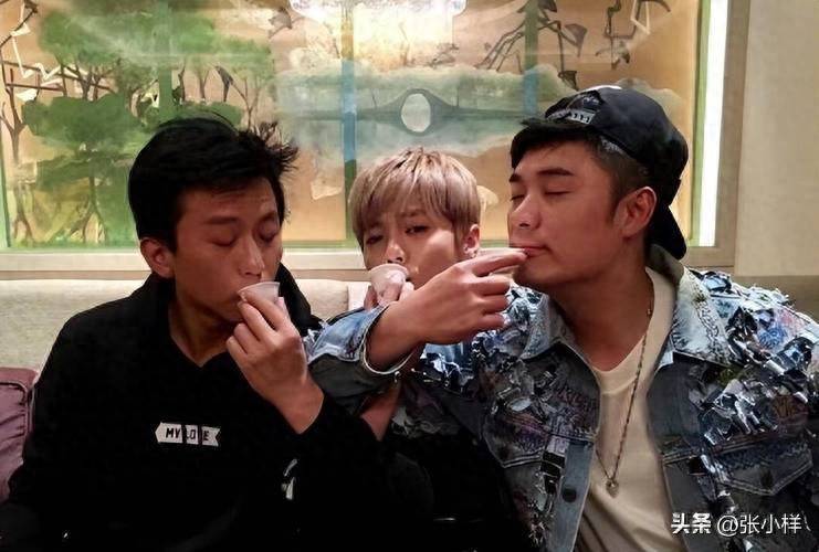 原创            鹿晗邓超约饭变脸超快，邓超鹿晗私下关系揭秘