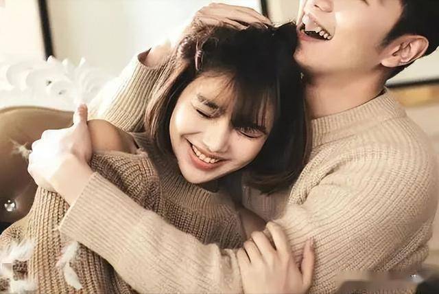 男人对你是真爱，才会有这4个深爱你的举动，别怀疑他的真心！