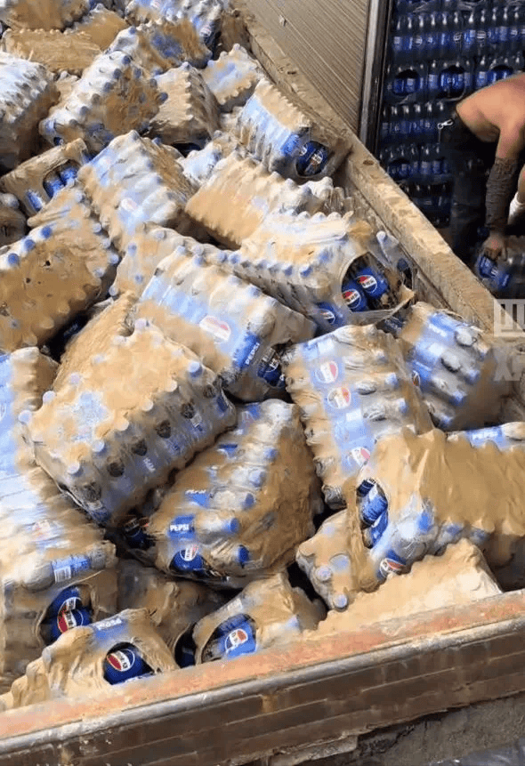 贵州从江一食品仓库被淹，超50000瓶可乐被销毁！知情人：损失超400万，老板哭了一天