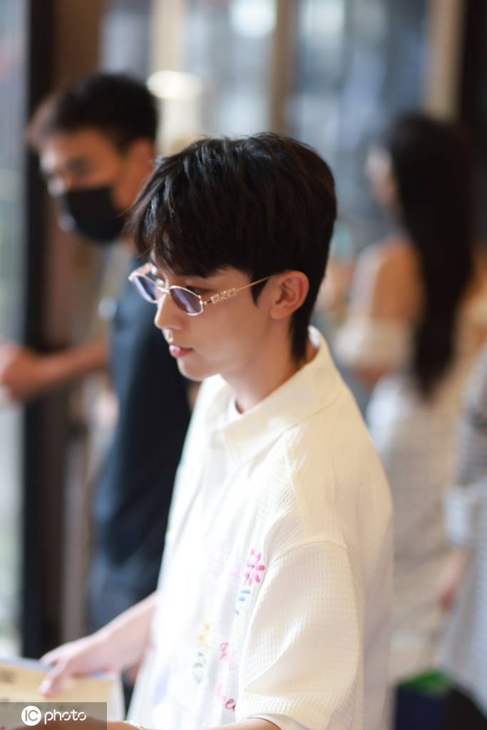 郭俊辰《灿烂的市集》成都上班路透