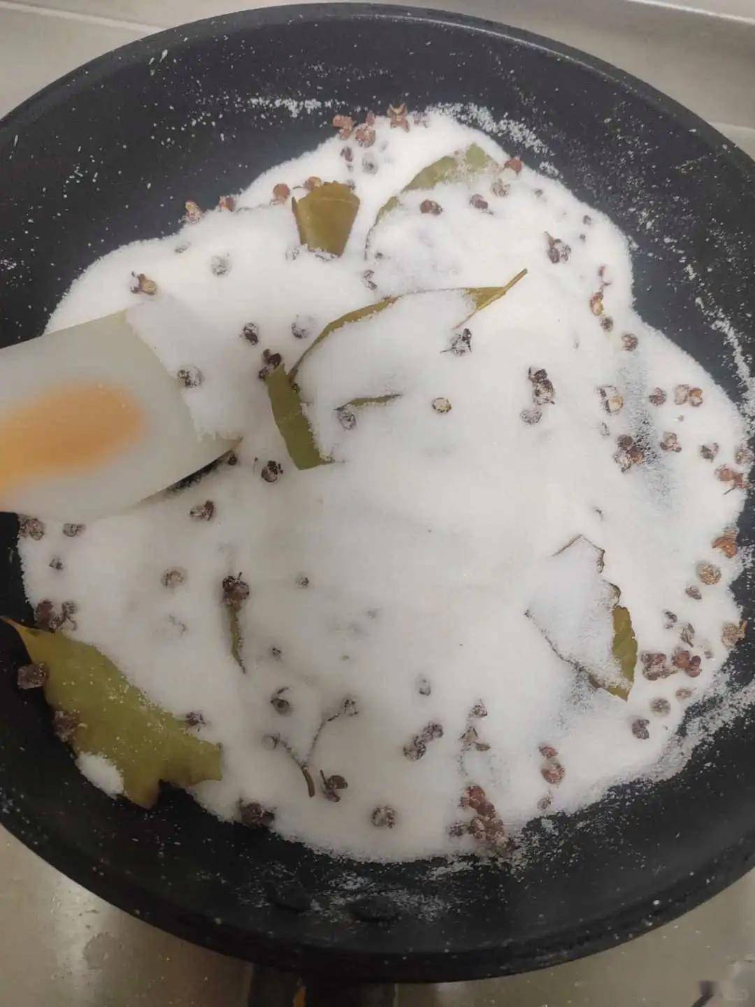 花椒盐炒最驱寒！5种粗盐做法，粒麻香不伤阴，刚刚好