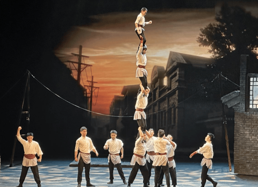 援疆杂技剧《先声》登陆乌鲁木齐：以杂技艺术传承红色基因