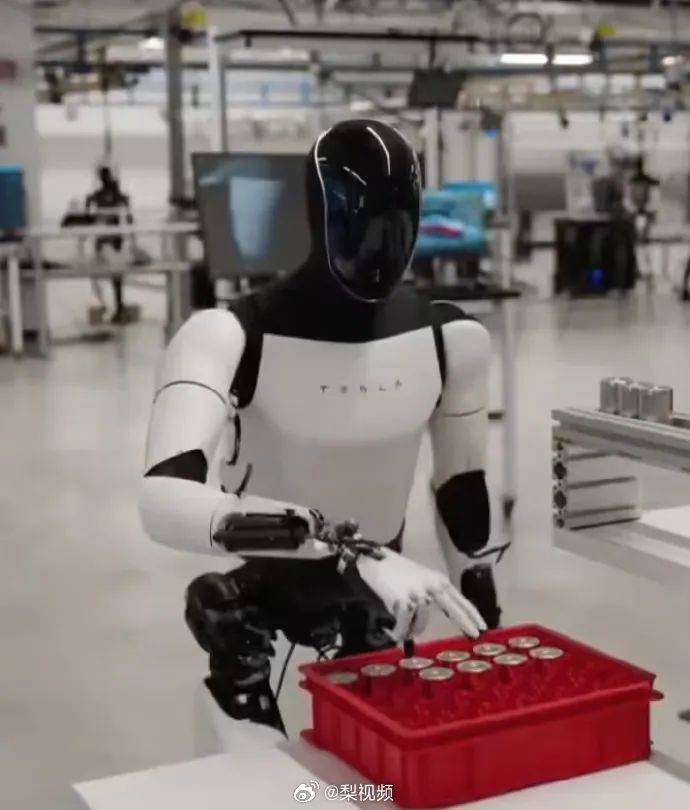 特斯拉第三代机器人即将进入中国C端市场，计划5年内年产100万台