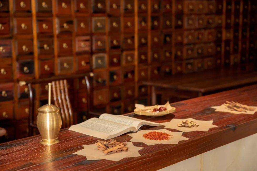 白痰黏痰老痰啥区别？中医教你揪痰根调脏腑