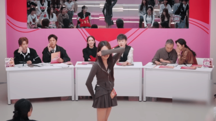 原创            张凯丽怎么也没想到，27岁女儿上综艺，竟让她老脸丢尽！