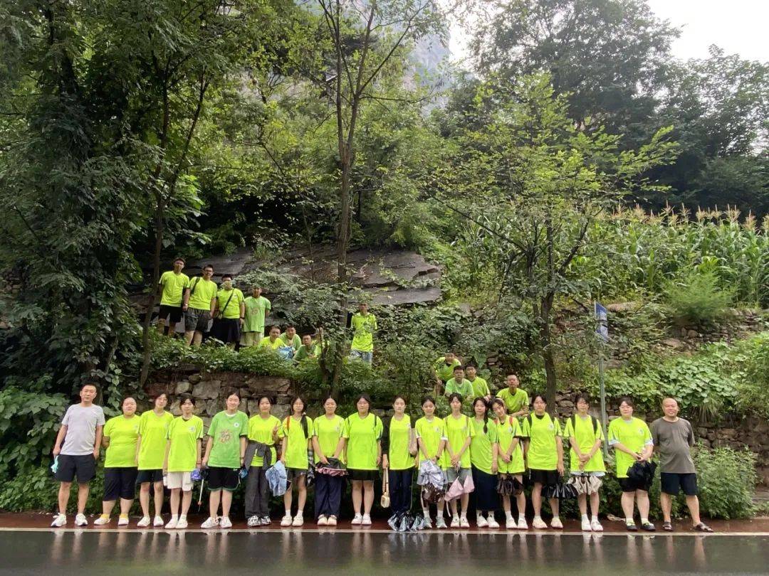 无艺术不启航 | 启航美术生石板岩写生：师法自然绘天地