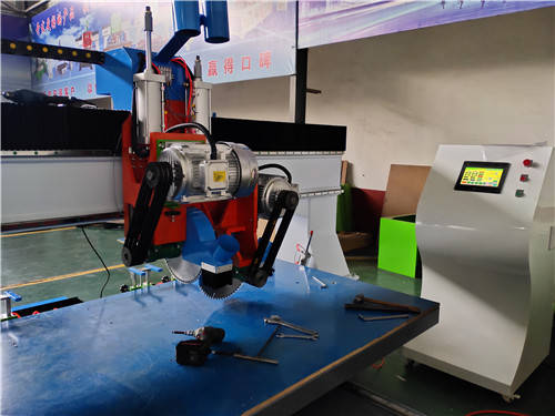 数控木工裁板锯 电子裁板锯：重塑木工加工的精度与效率