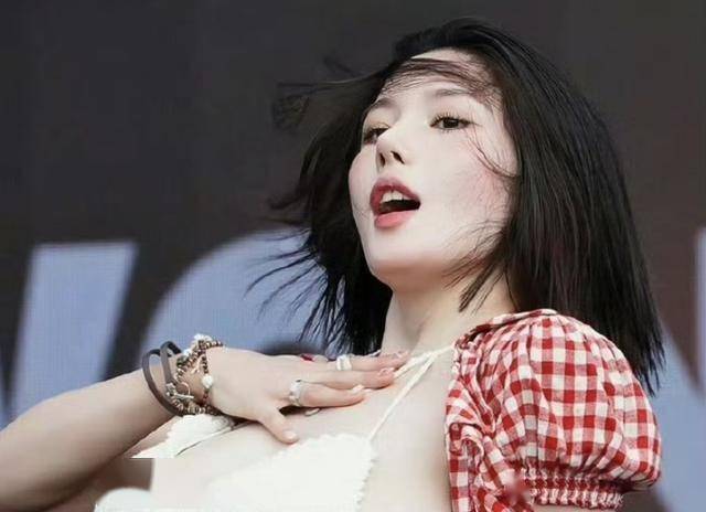 原创            权恩妃再次引爆水弹音乐节，身材实力双出圈，网友：富有且慷慨！