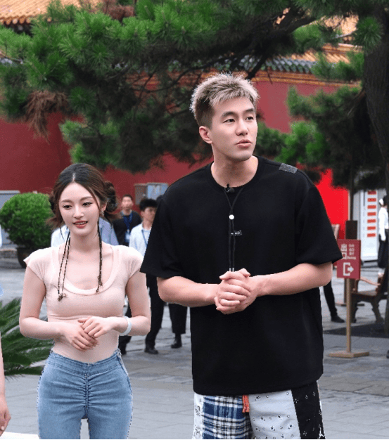 项依惠搭档郭艾伦，共赴《山海有情 一起聊辽》展现别样风采