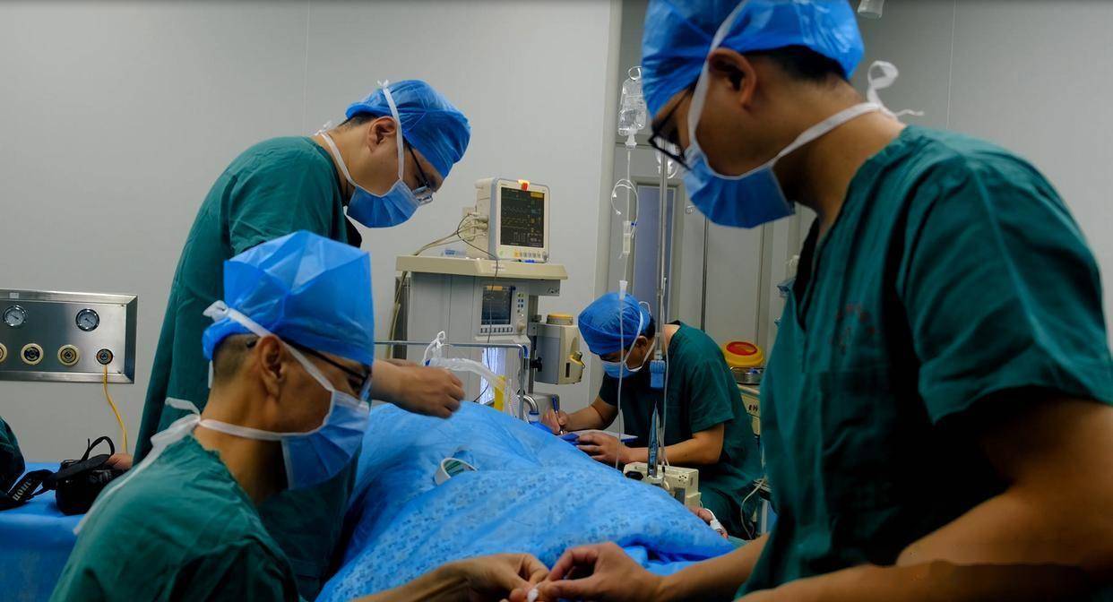 专家就是专家！断指再植患者小王的赞叹