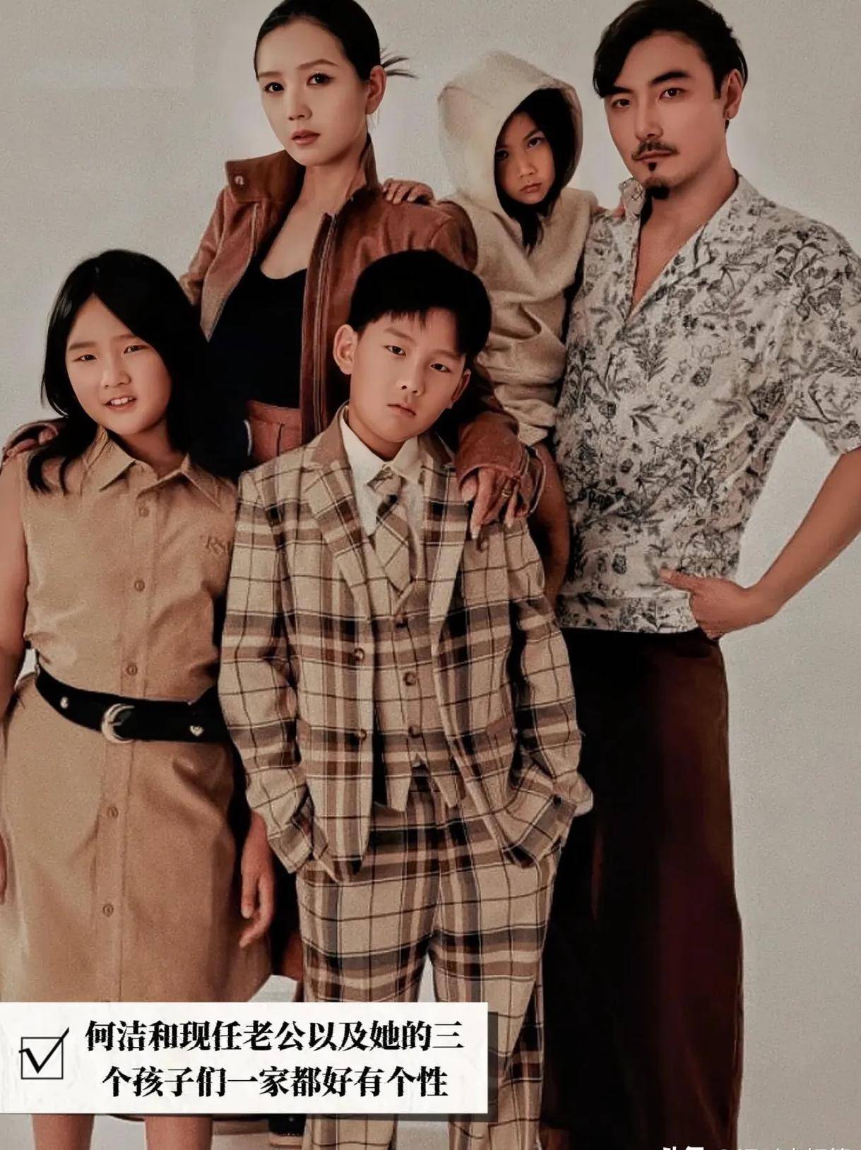 原创            何洁一家马镇骑车，赫子铭俩娃坐后排，刁磊女儿坐前排“被偏爱”