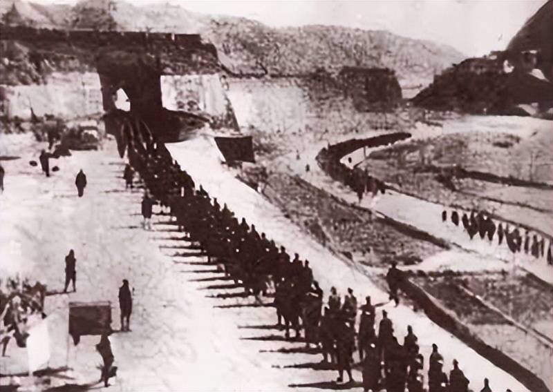 原创            参加红军5年才当上排长，当排长3个月，连升5级成红军师长