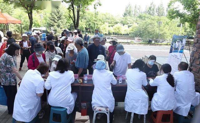 献礼“七一”丨爱心义诊进社区 健康服务暖人心