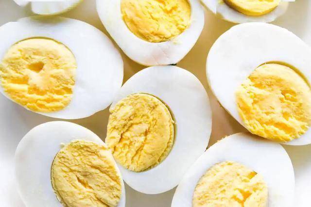 一天一个鸡蛋，糖尿病的几率大大增大？医生警告：5类人别跟风吃