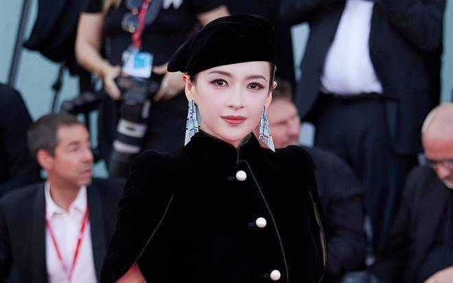 原创            章子怡频频亮相综艺，演员魅力逐渐减弱，神秘感逐渐消失