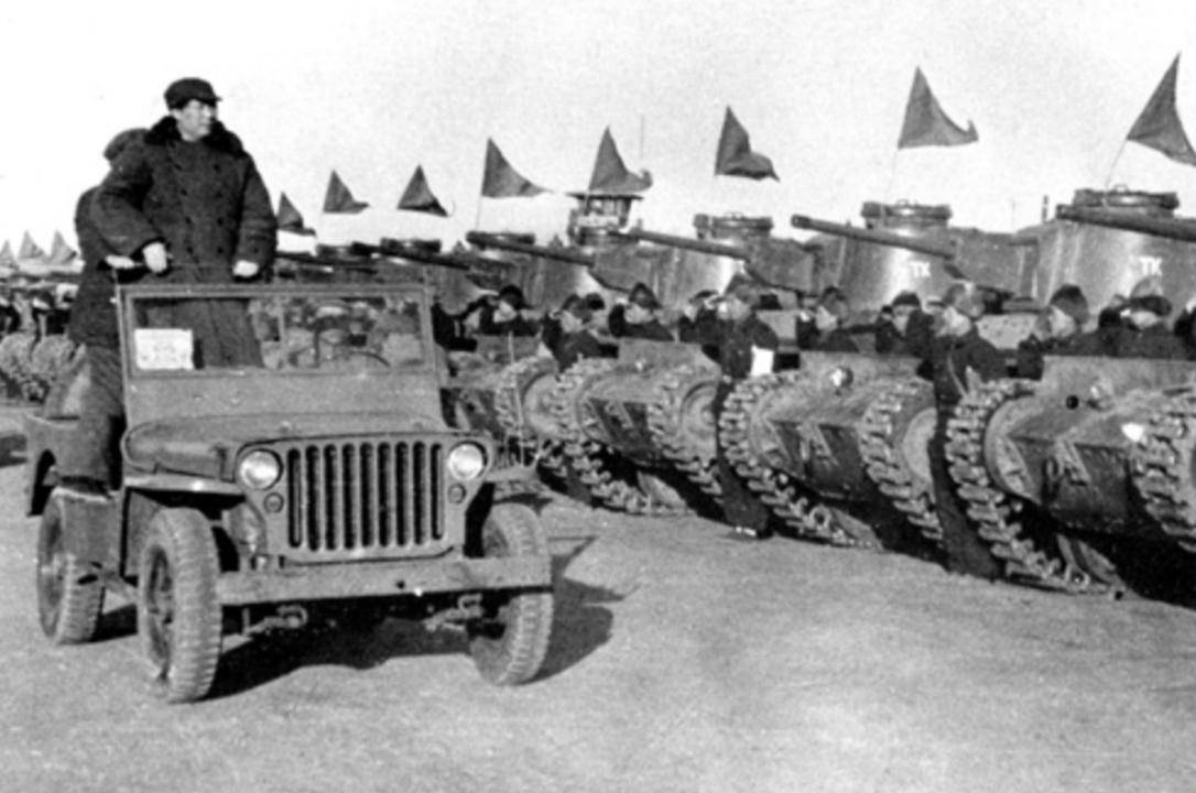 原创            斯大林说了一番话，让我国开国大典提前了三个月，当时发生了什么