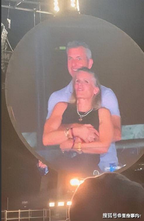 原创            CEO演唱会出轨后续：男方失业，被瓜分千万家产！女方背景很深