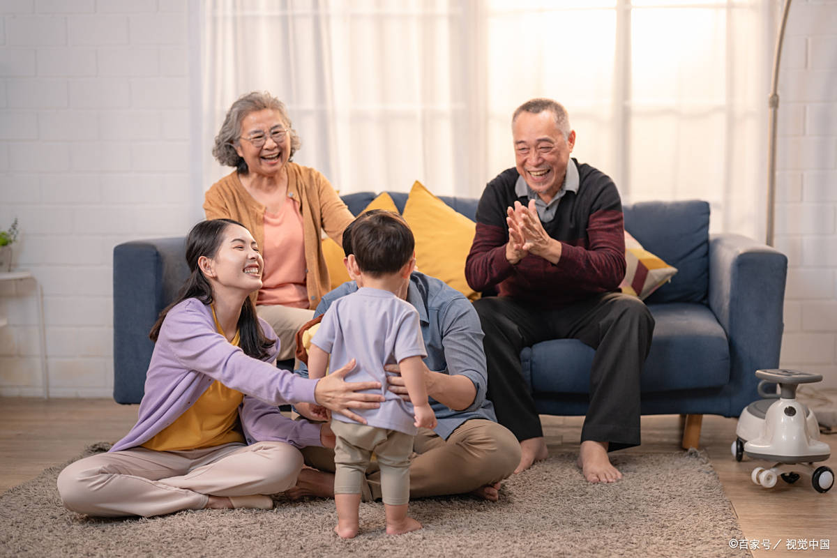 家庭健康管理师借助鹰演，提供专业家庭健康服务