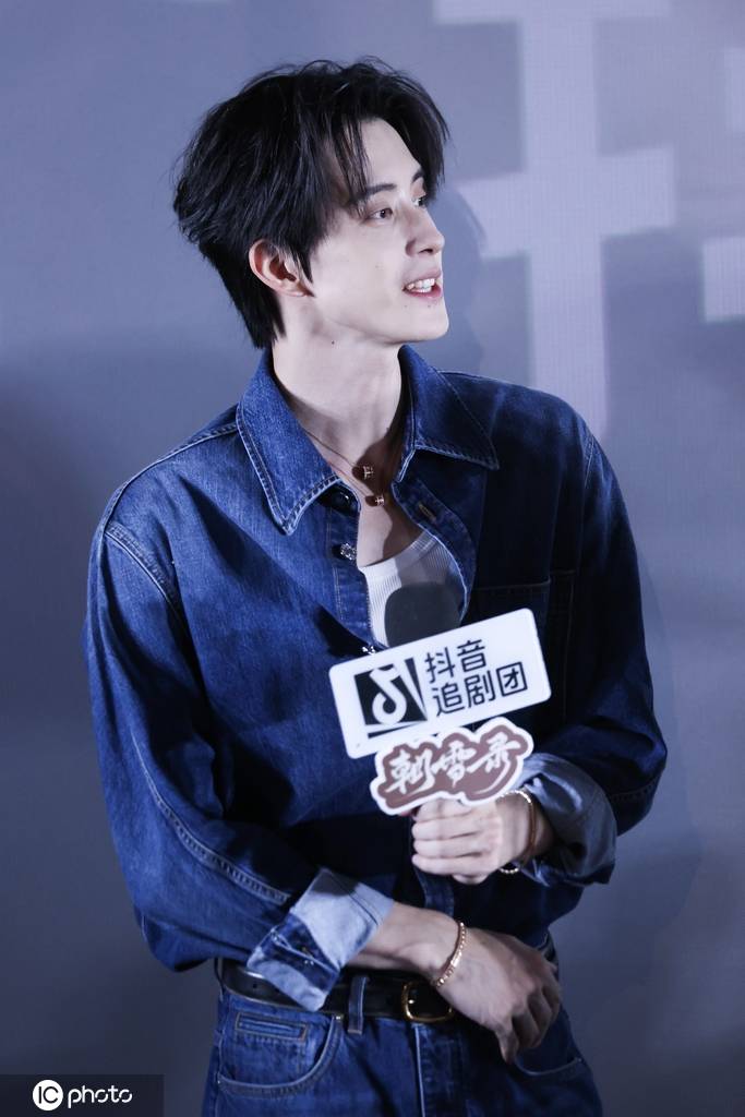 敖瑞鹏出席《朝雪录》抖音追剧团活动