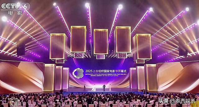 原创            重庆这一夜，宋茜老气，海清大变样，杨幂惊艳，周冬雨真空上阵