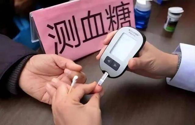 马上入伏了，医生苦劝高血糖患者：天气炎热，4件事能不做就不做