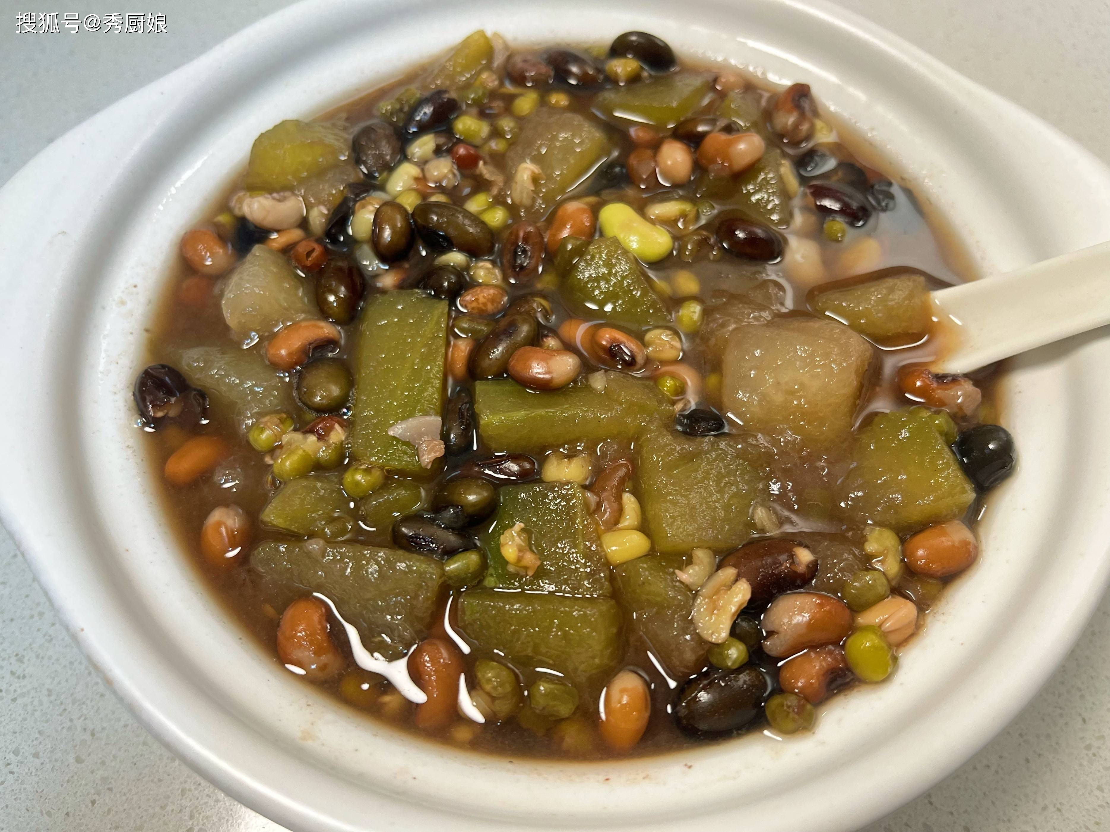 原创            “伏天不祛湿,一年受苦”入伏常喝这3汤,祛湿健脾,安康过苦夏