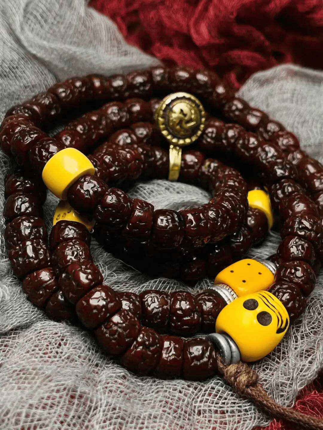 盘玩文玩手串需要注意些什么？这几点需要注意