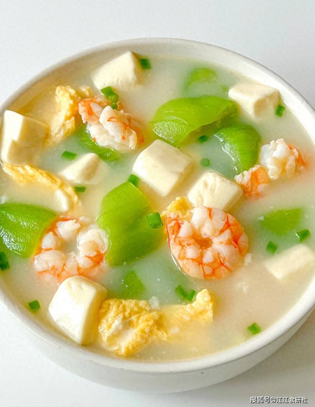 原创            小暑喝对汤，胜过吃补药！这3碗汤补脾降燥，全家都适合，快学