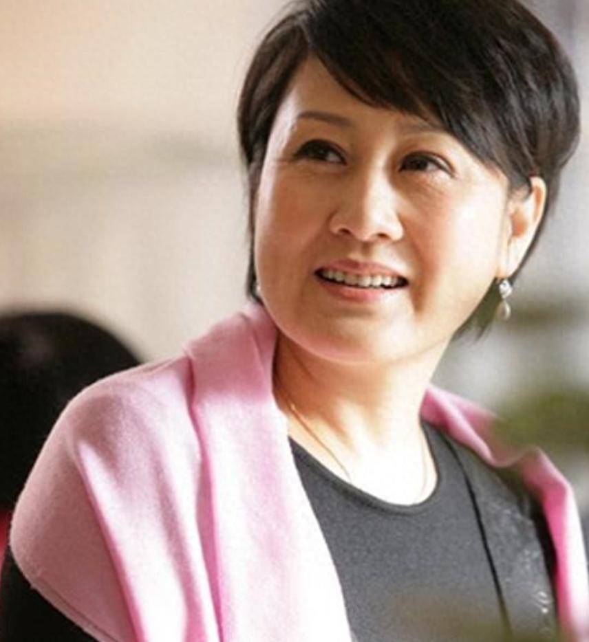 原创            惹怒郝蕾，逼疯蔡国庆，“作女”张可盈，让张凯丽成笑话