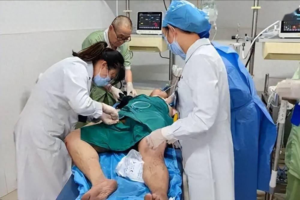 吃他汀猝死的人飙升！医生反复劝告：夏季吃他汀，这4点要警惕