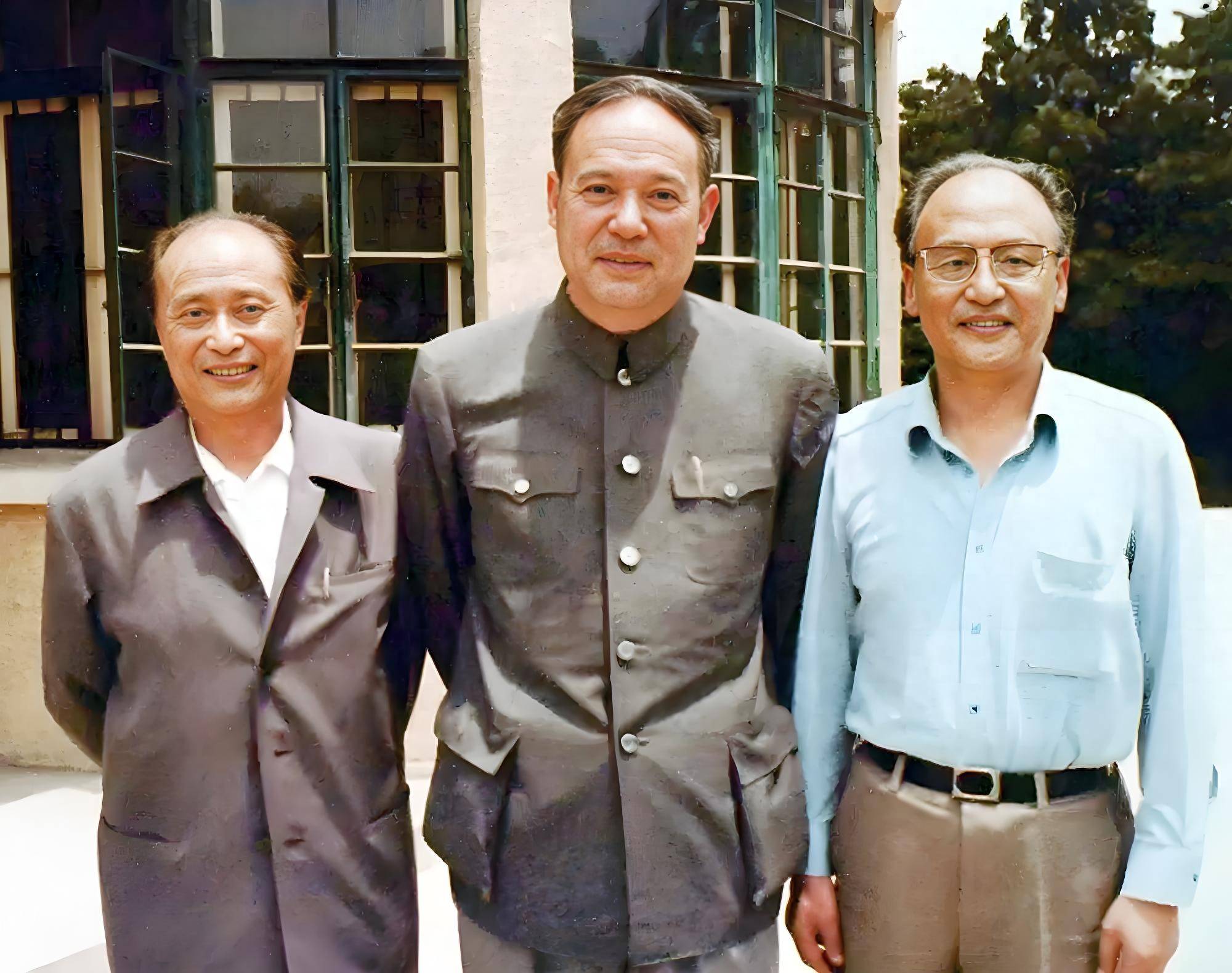 原创            “东方卓别林”韩非：与周璇传绯闻，66岁不服老，死在篮球场上