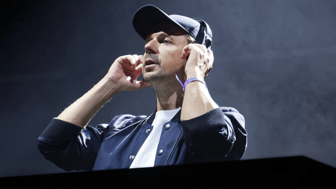 传奇音乐人“老马丁”宣布隐退，把舞台留给年轻人