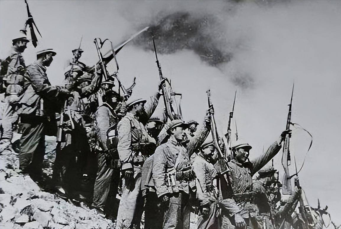 原创            62年得知中印开战，麦克阿瑟明确看好中国：我想尼赫鲁是疯了！